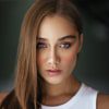 Chloe Holmes